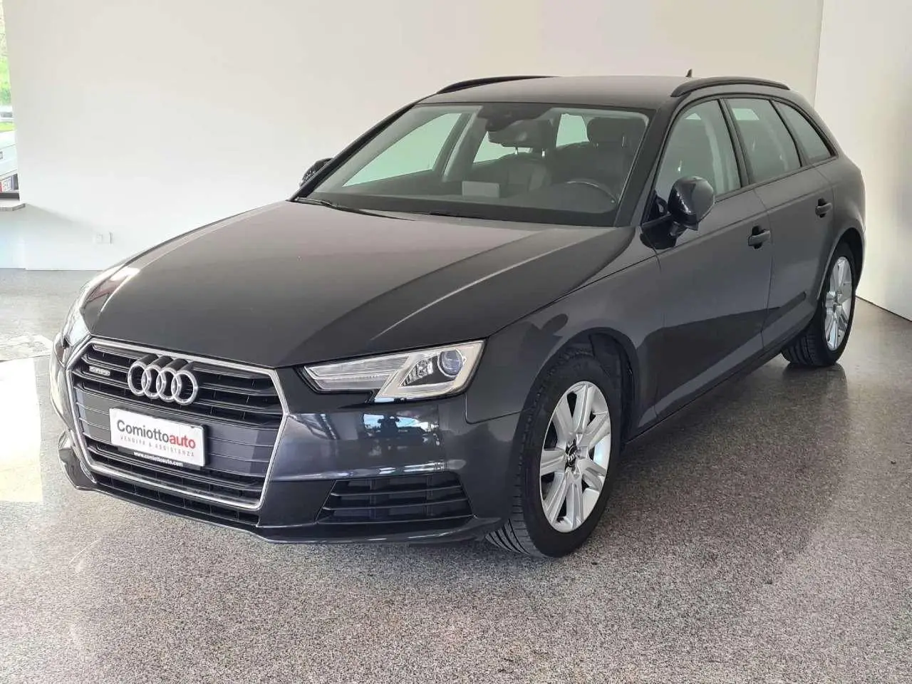 Photo 1 : Audi A4 2016 Diesel