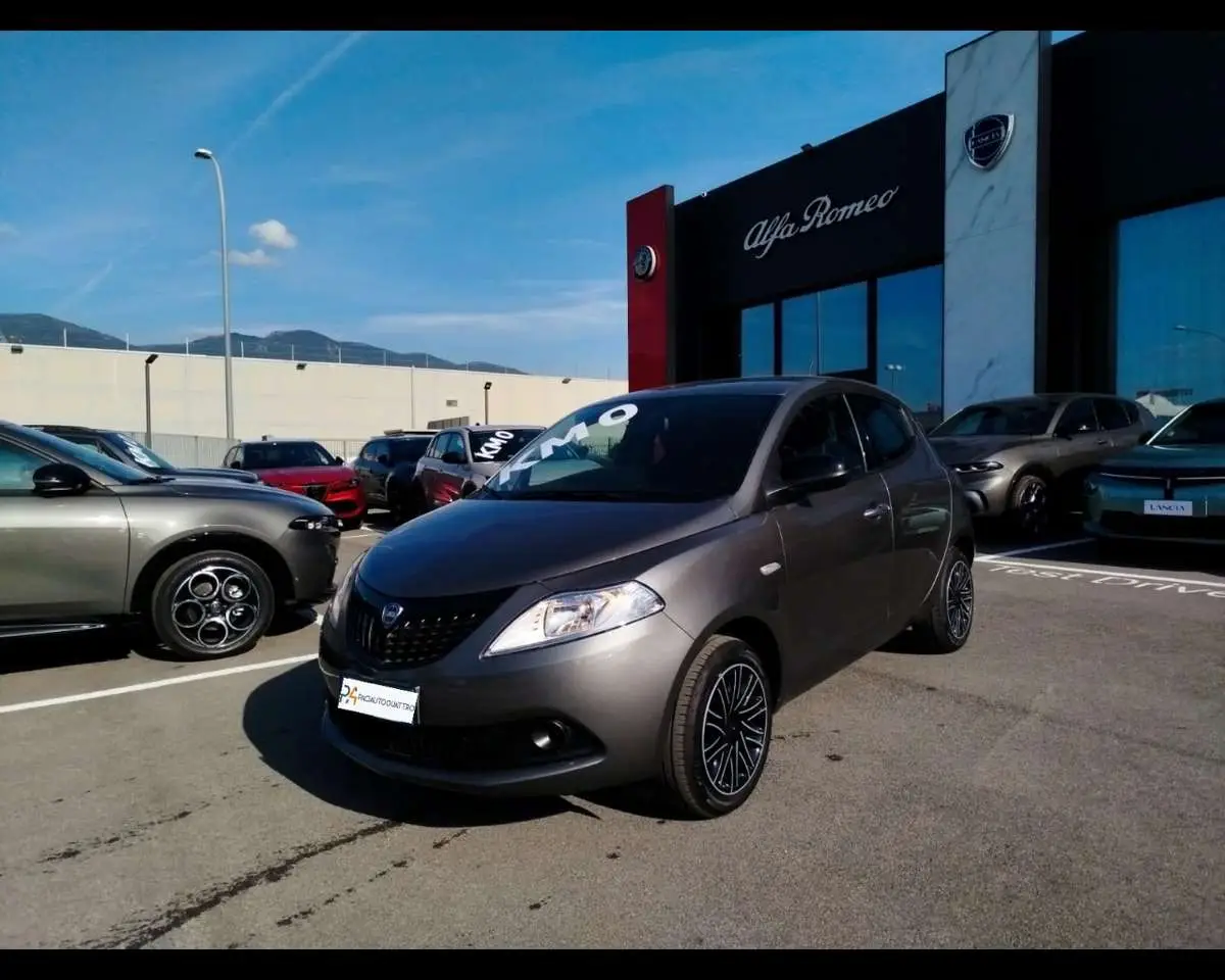 Photo 1 : Lancia Ypsilon 2024 Hybrid