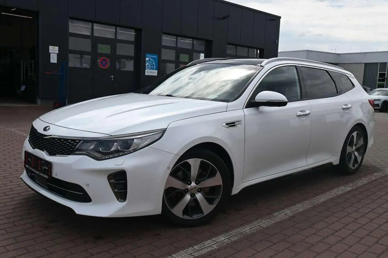 Photo 1 : Kia Optima 2018 Petrol