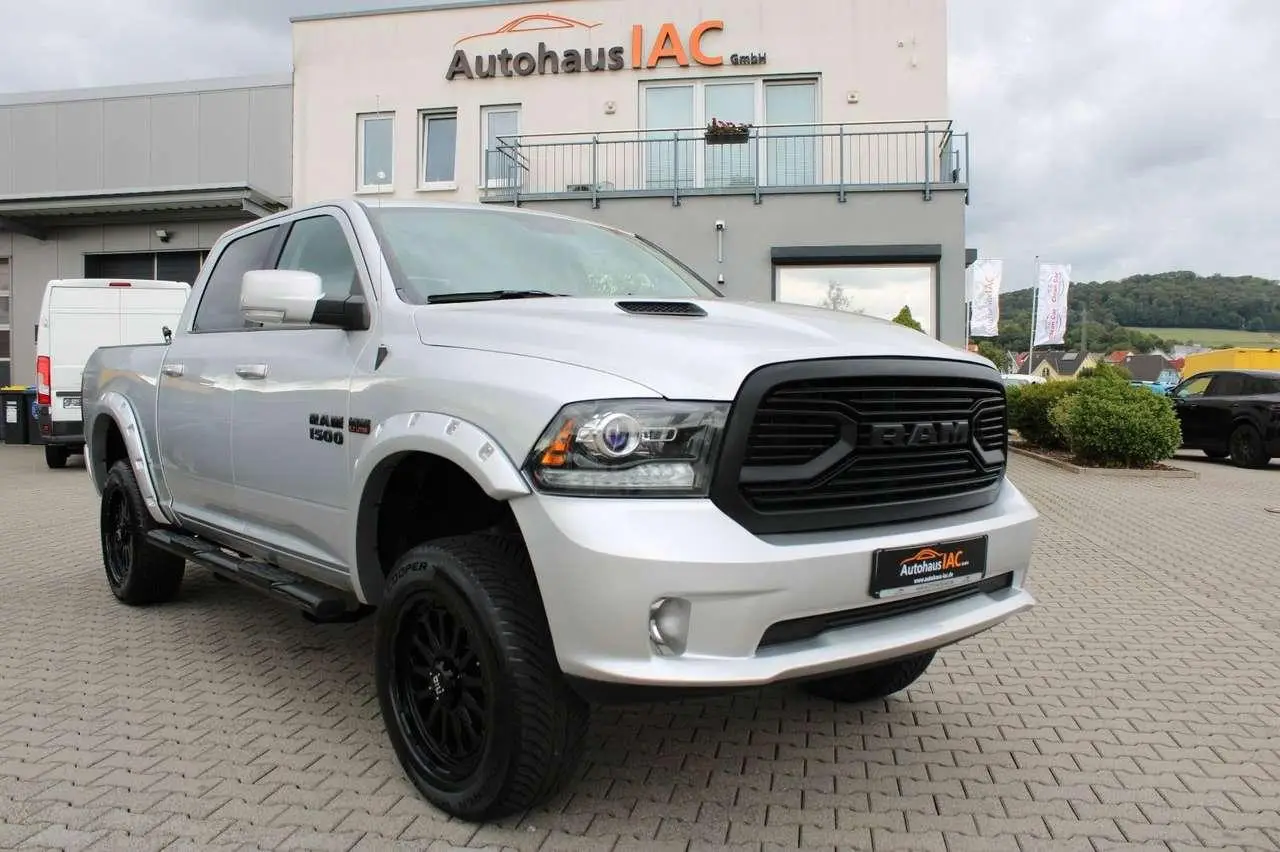 Photo 1 : Dodge Ram 2018 Petrol