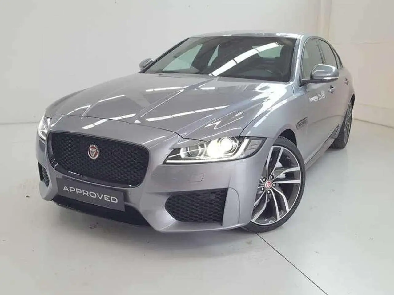 Photo 1 : Jaguar Xf 2021 Diesel