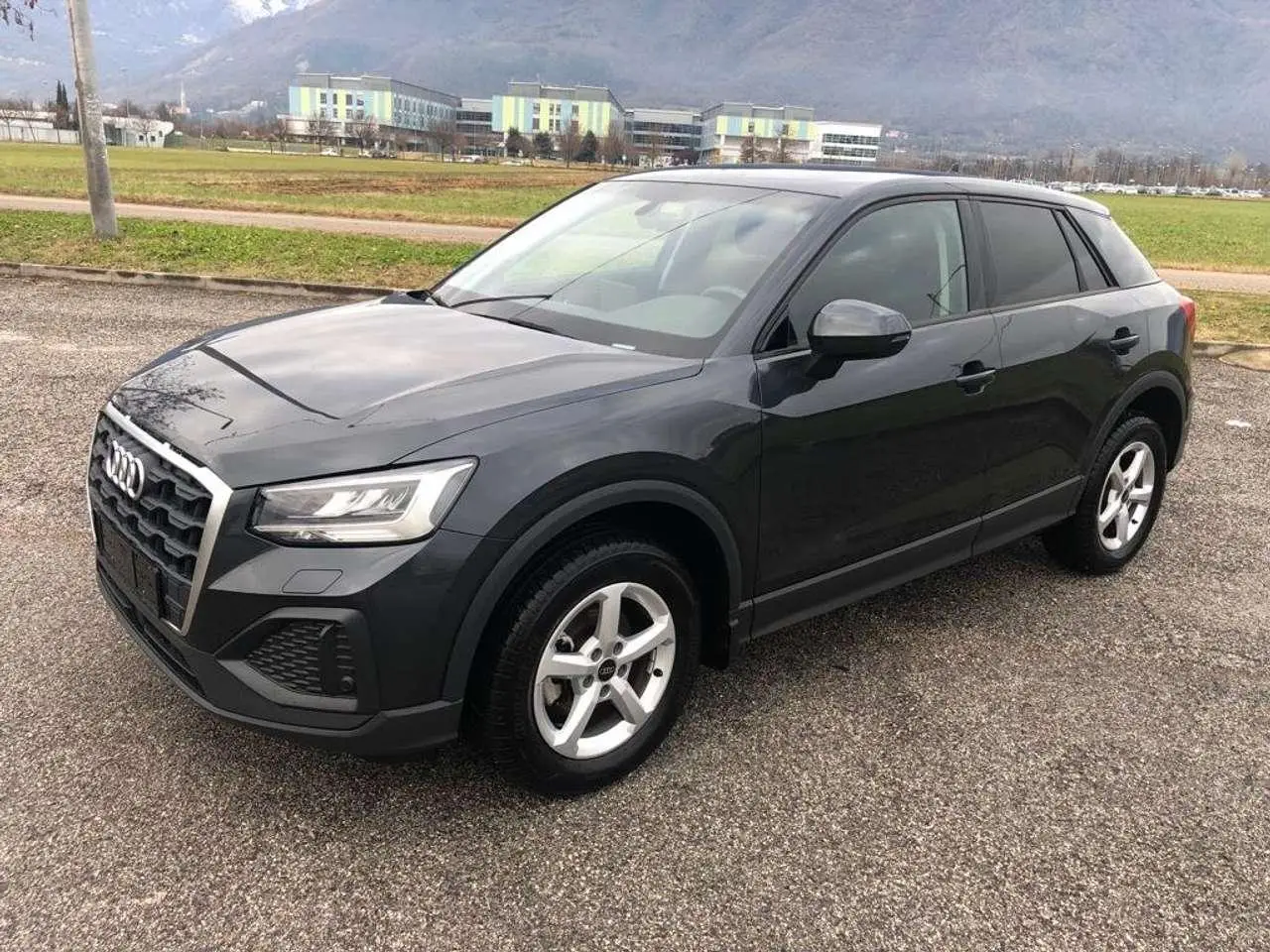 Photo 1 : Audi Q2 2022 Essence