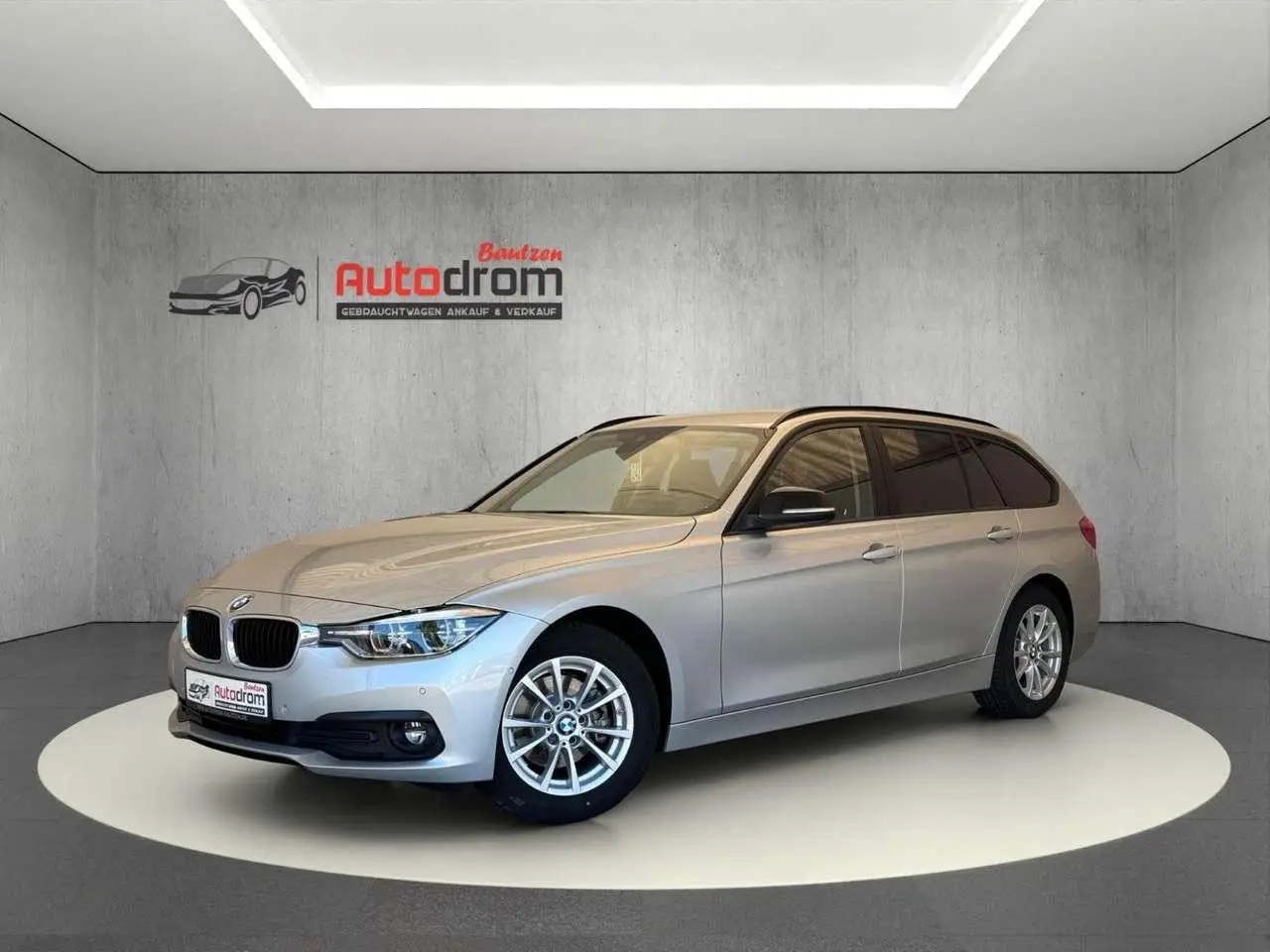 Photo 1 : Bmw Serie 3 2019 Diesel