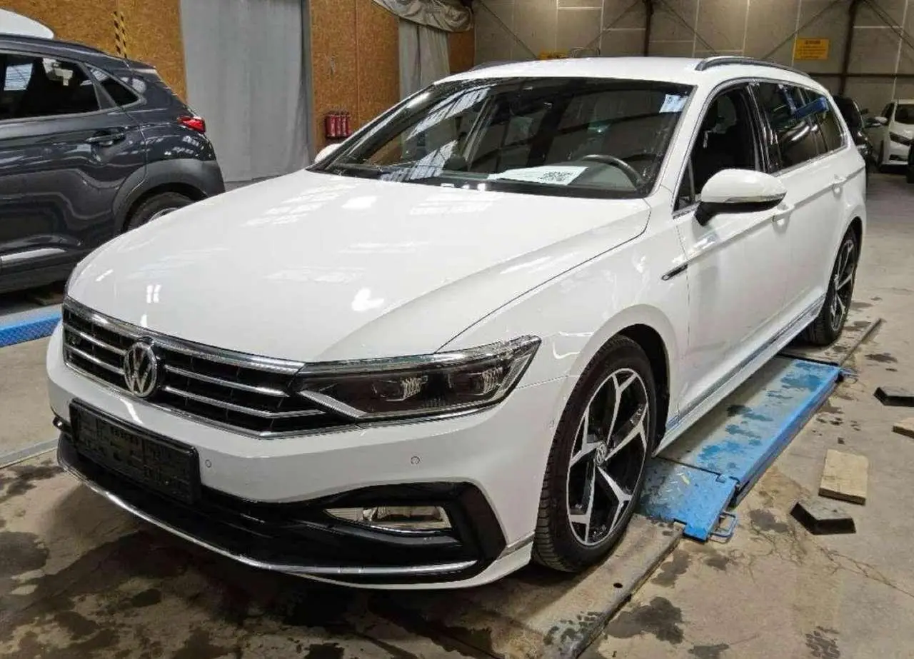 Photo 1 : Volkswagen Passat 2020 Diesel