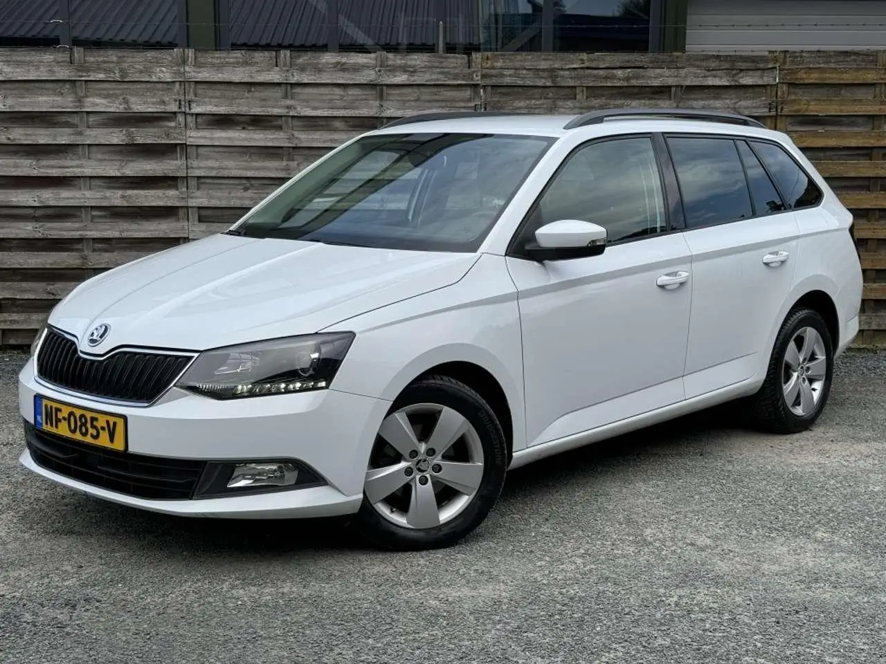 Photo 1 : Skoda Fabia 2016 Petrol