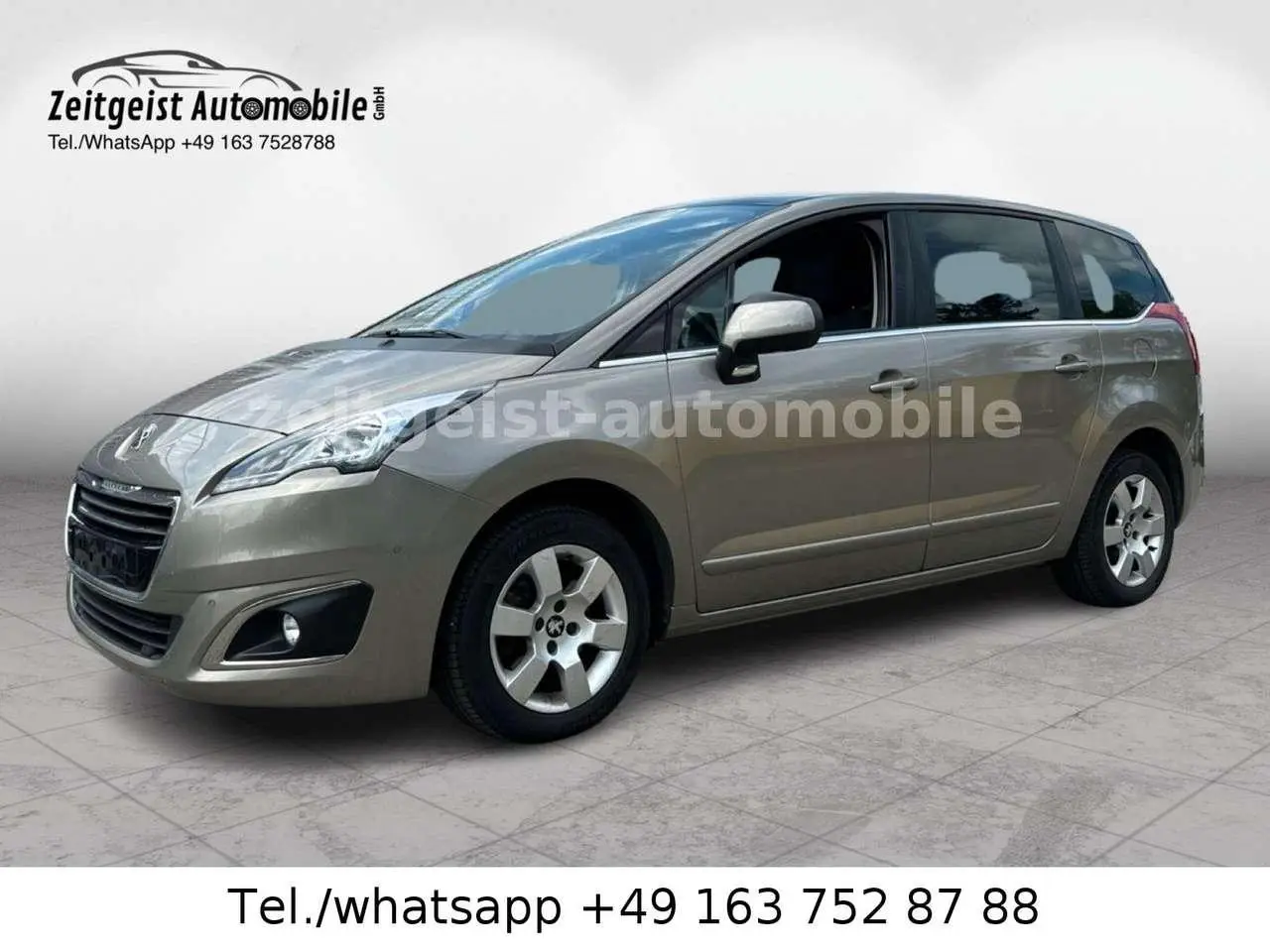 Photo 1 : Peugeot 5008 2016 Essence