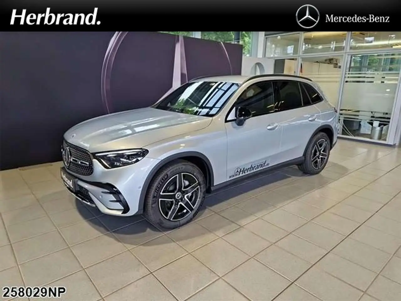 Photo 1 : Mercedes-benz Classe Glc 2024 Petrol