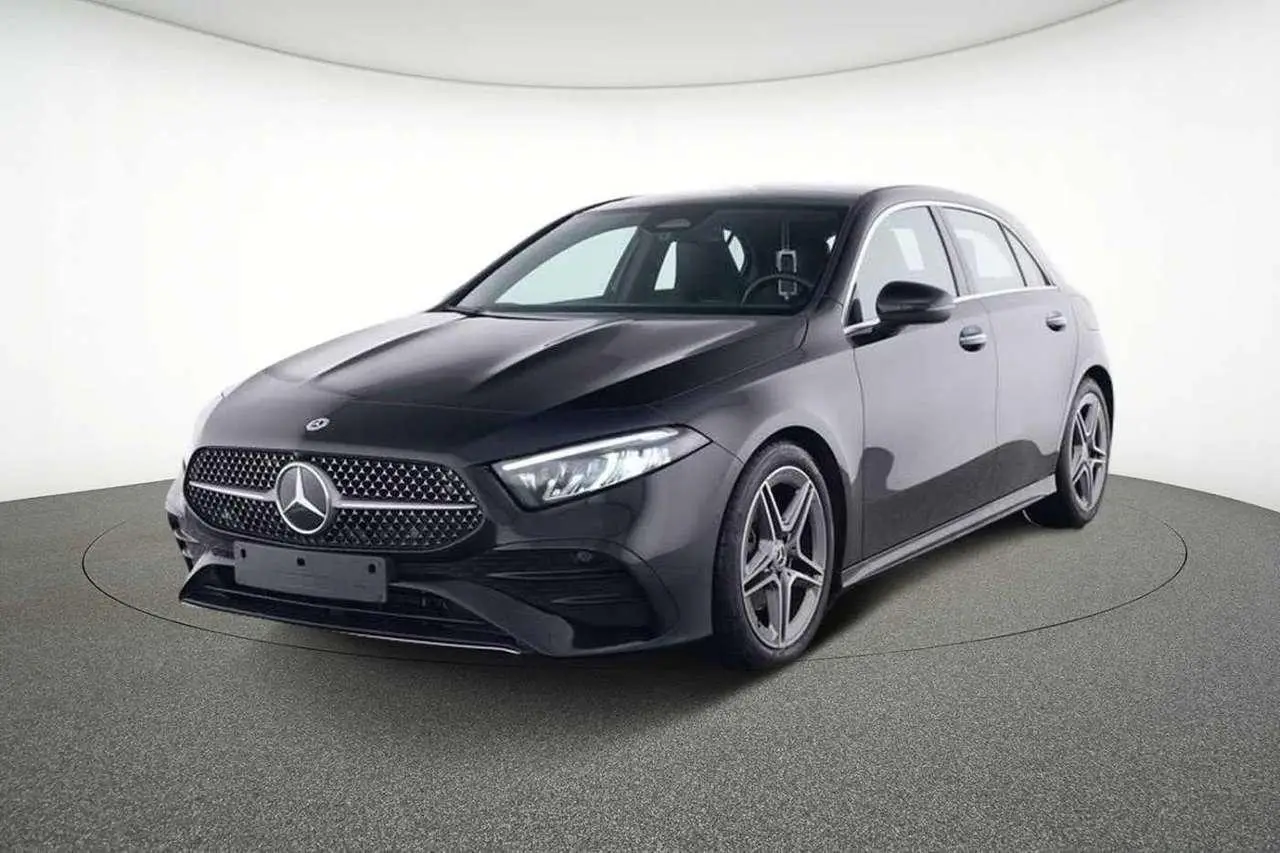 Photo 1 : Mercedes-benz Classe A 2023 Essence