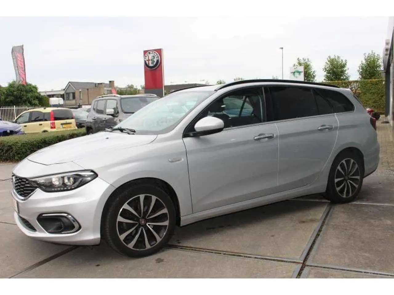 Photo 1 : Fiat Tipo 2019 Petrol