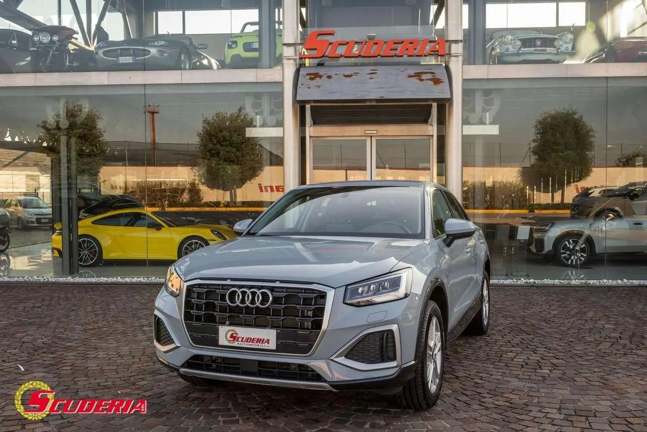 Photo 1 : Audi Q2 2022 Petrol