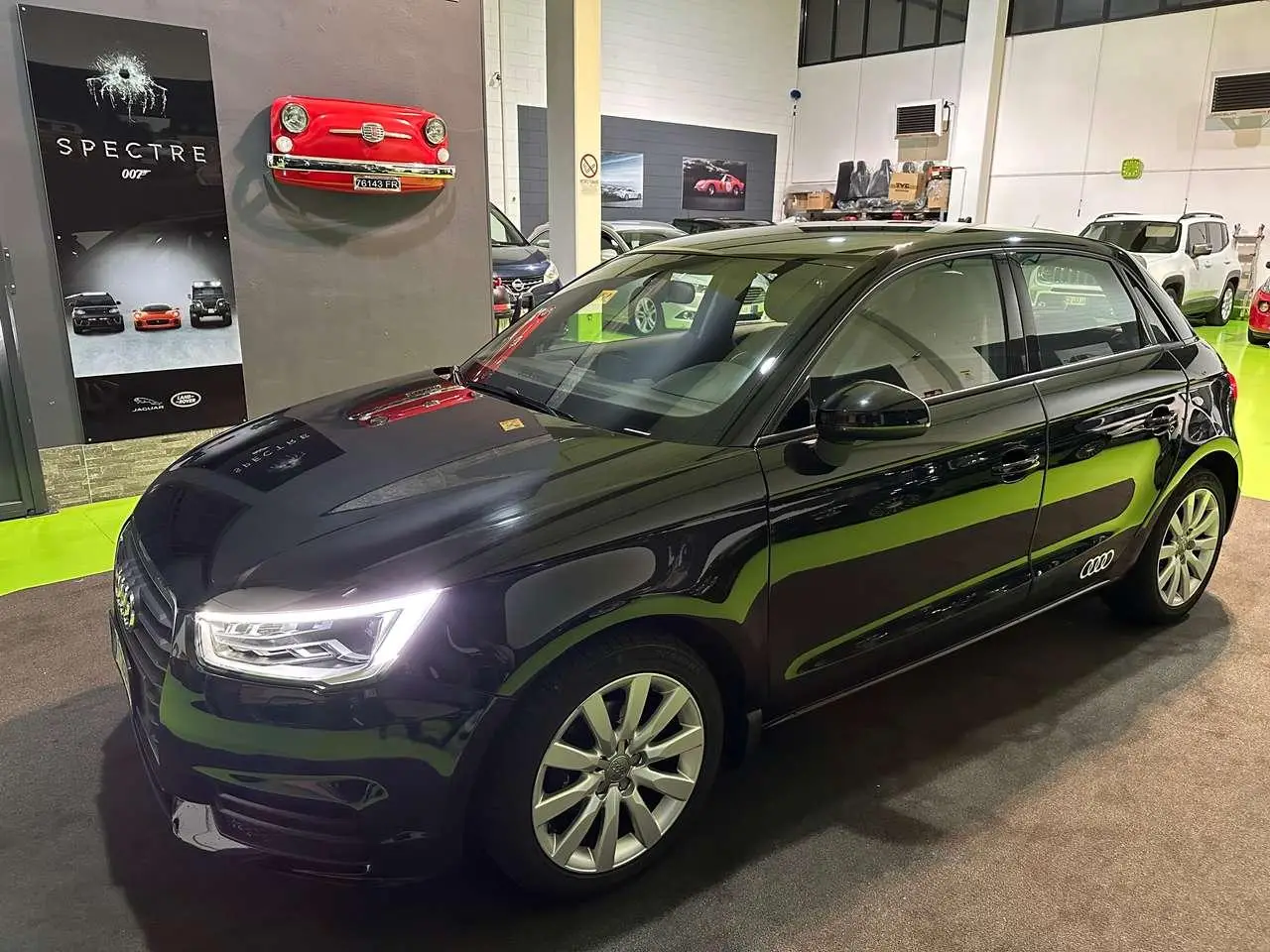 Photo 1 : Audi A1 2016 Petrol