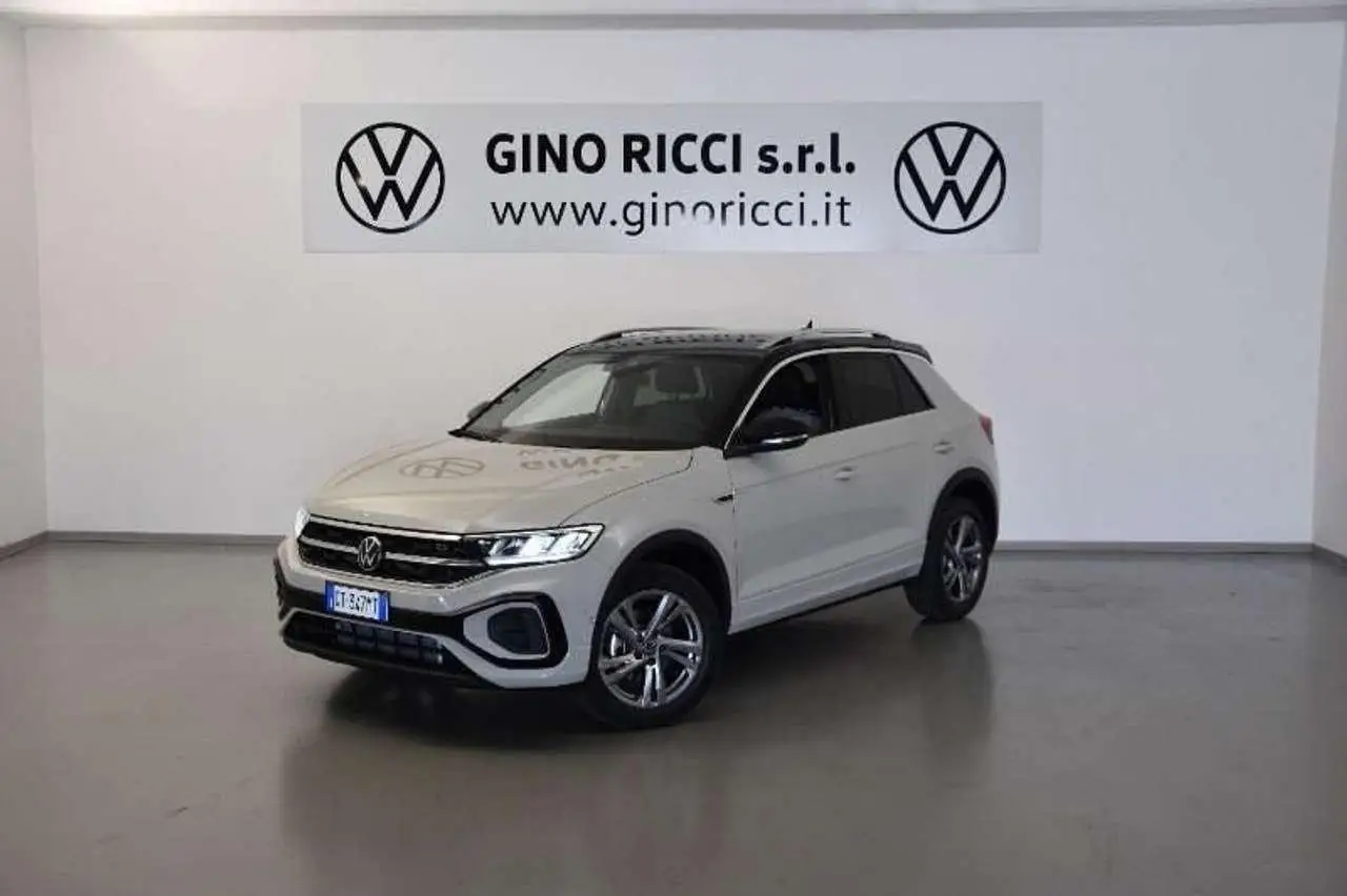 Photo 1 : Volkswagen T-roc 2024 Essence