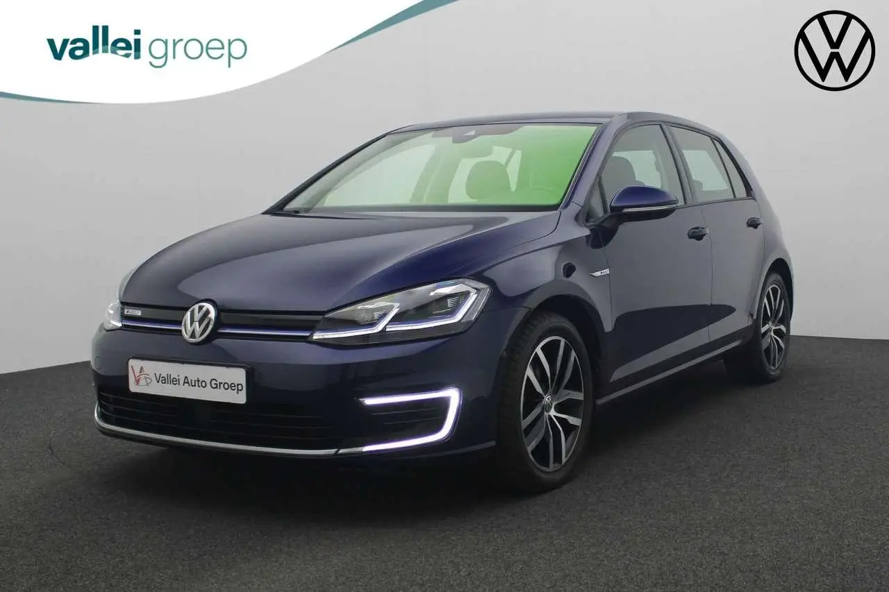 Photo 1 : Volkswagen Golf 2019 Électrique