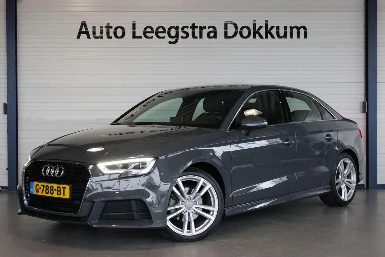 Photo 1 : Audi A3 2019 Petrol