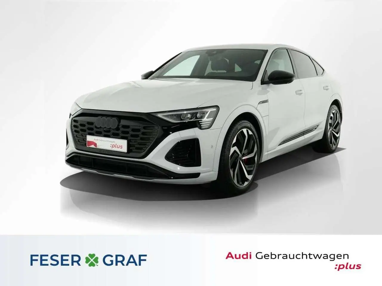 Photo 1 : Audi Q8 2023 Electric