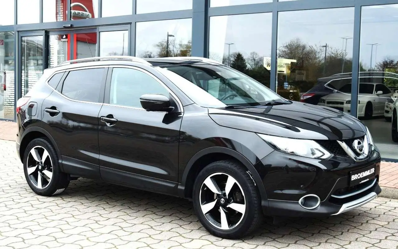 Photo 1 : Nissan Qashqai 2017 Petrol