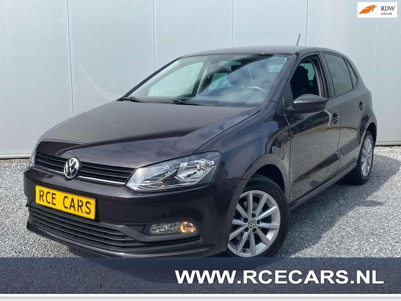 Photo 1 : Volkswagen Polo 2015 Petrol