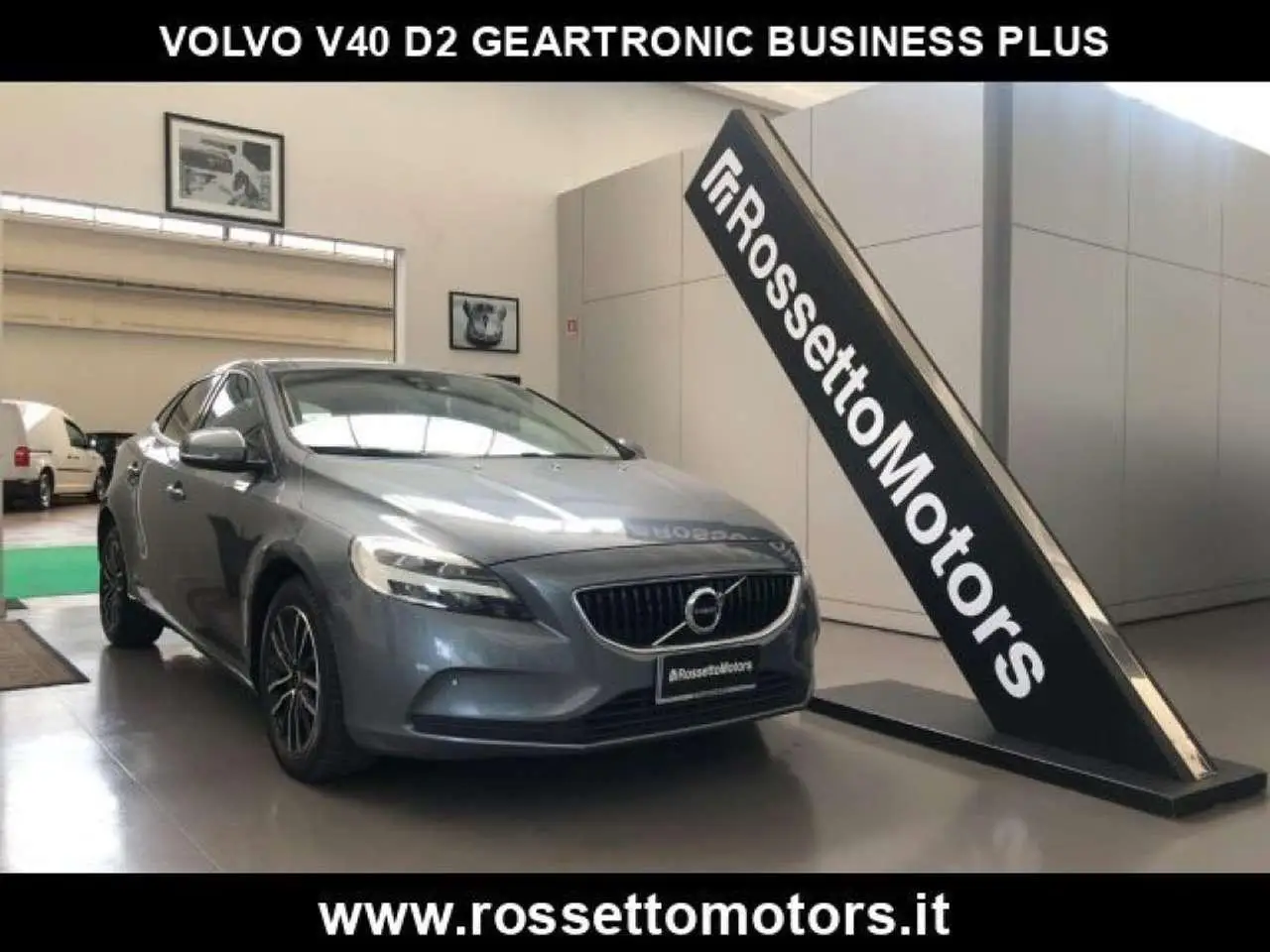 Photo 1 : Volvo V40 2019 Diesel