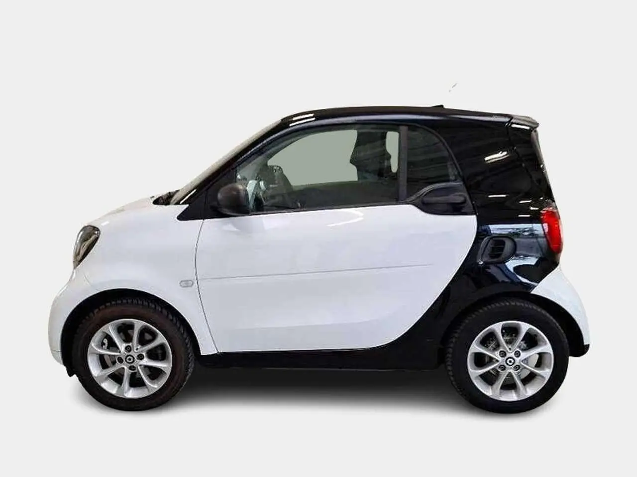 Photo 1 : Smart Fortwo 2019 Petrol