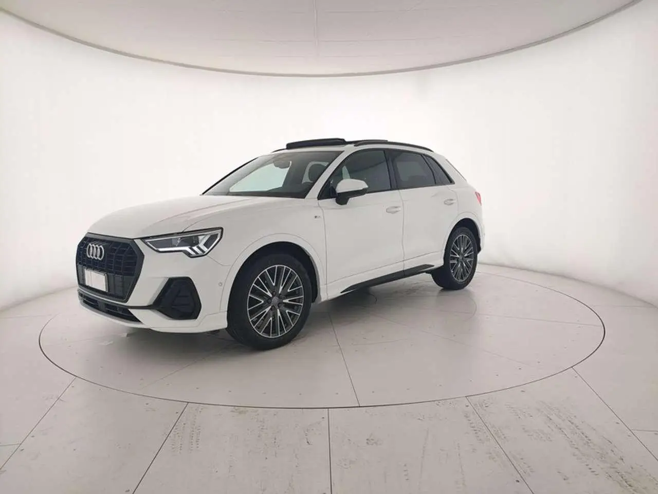 Photo 1 : Audi Q3 2019 Diesel