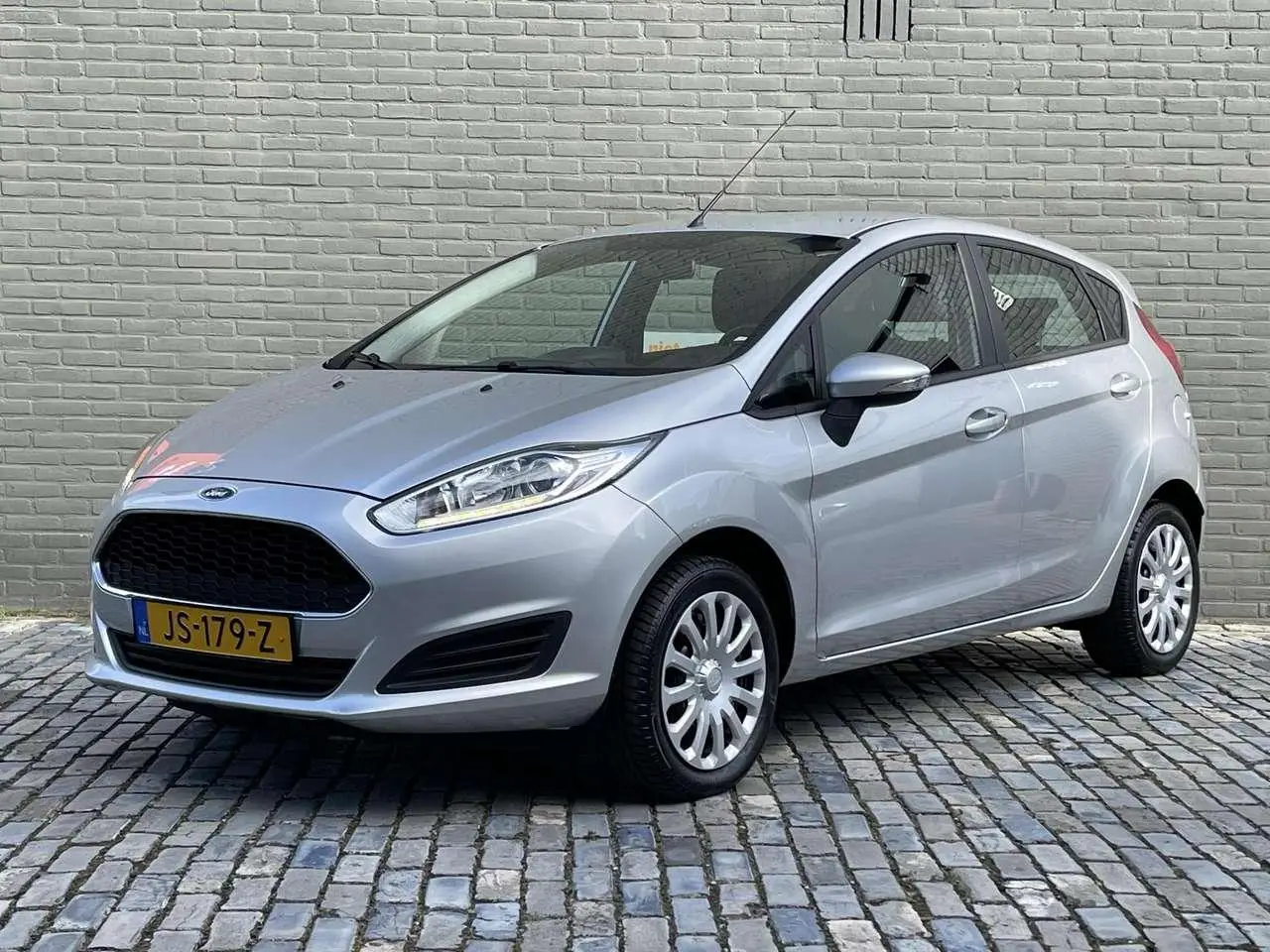 Photo 1 : Ford Fiesta 2016 Petrol