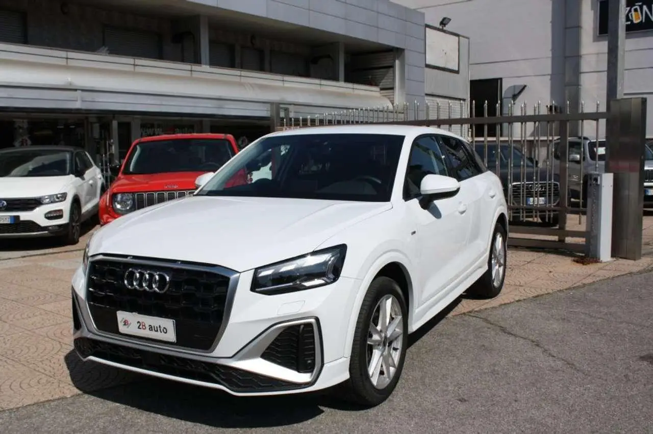 Photo 1 : Audi Q2 2023 Diesel