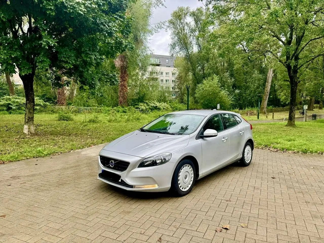 Photo 1 : Volvo V40 2016 Diesel