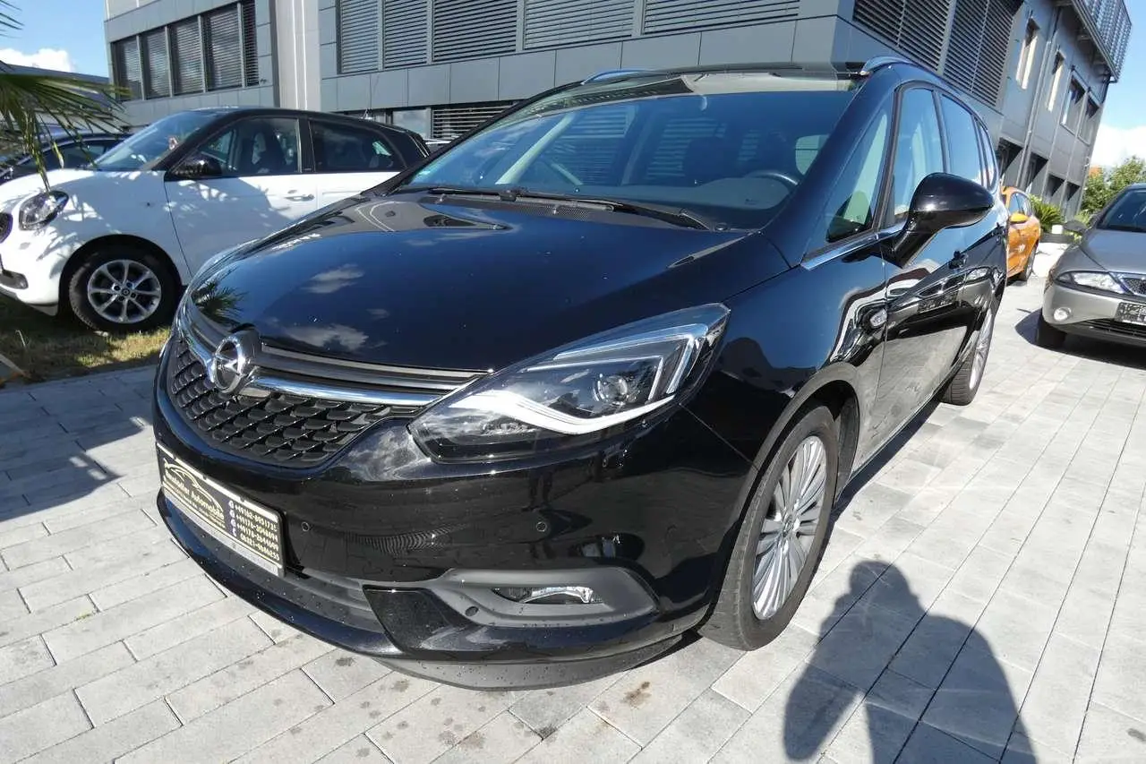 Photo 1 : Opel Zafira 2018 Essence