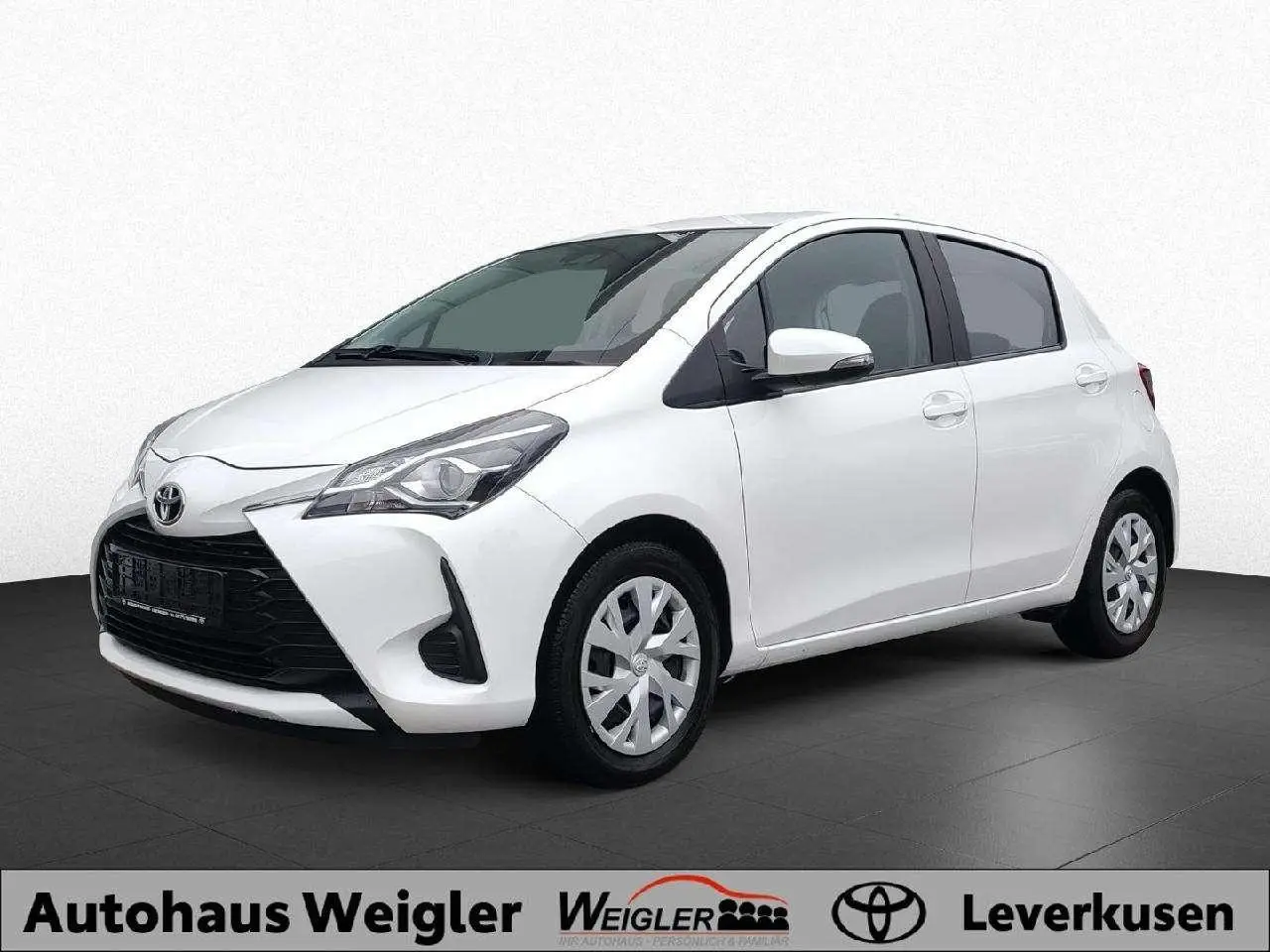 Photo 1 : Toyota Yaris 2020 Petrol