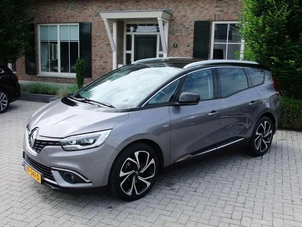 Photo 1 : Renault Grand Scenic 2019 Essence