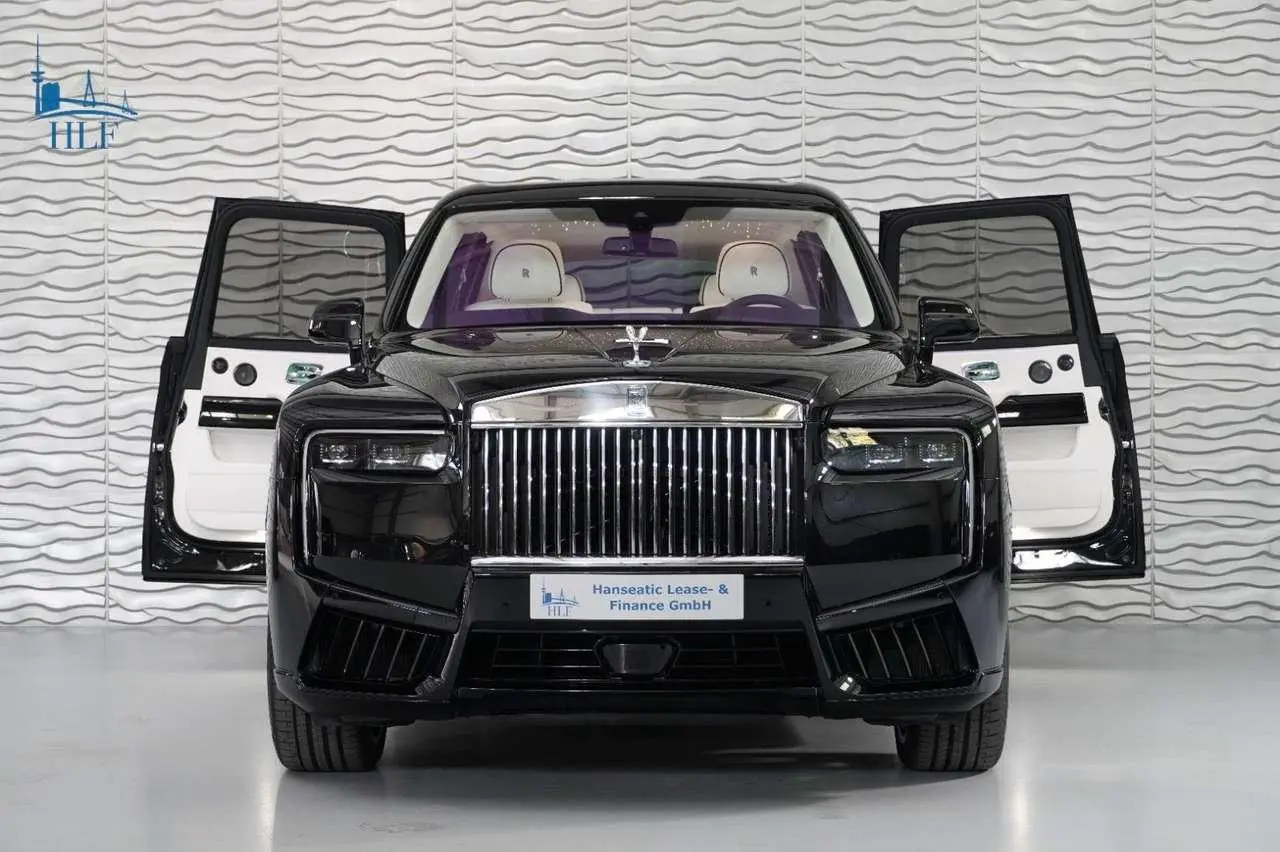 Photo 1 : Rolls-royce Cullinan 2024 Petrol