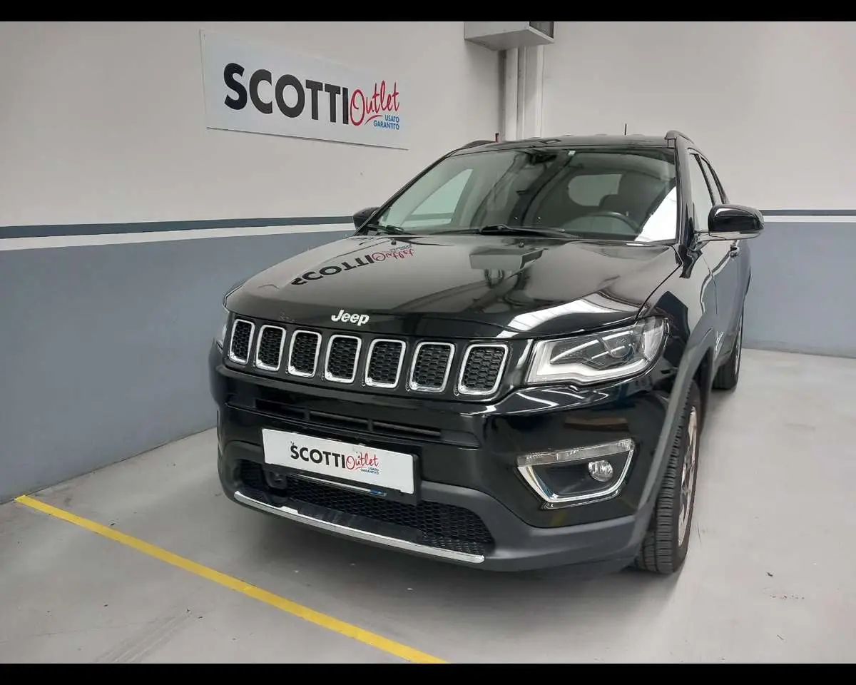 Photo 1 : Jeep Compass 2019 Petrol