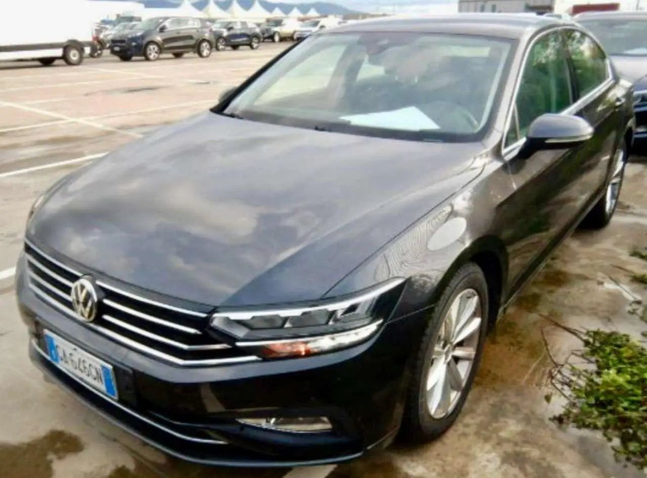 Photo 1 : Volkswagen Passat 2020 Diesel