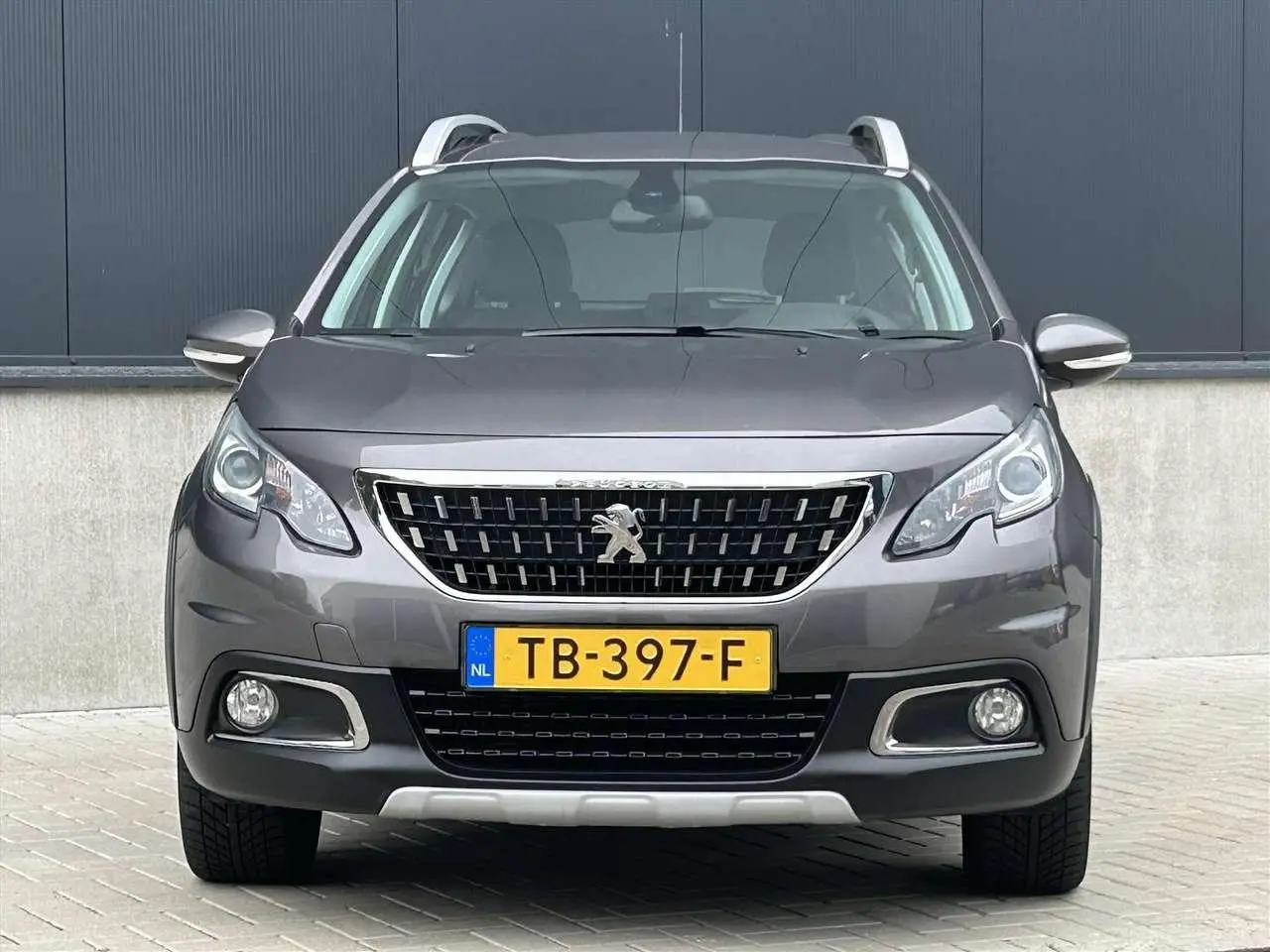 Photo 1 : Peugeot 2008 2018 Petrol