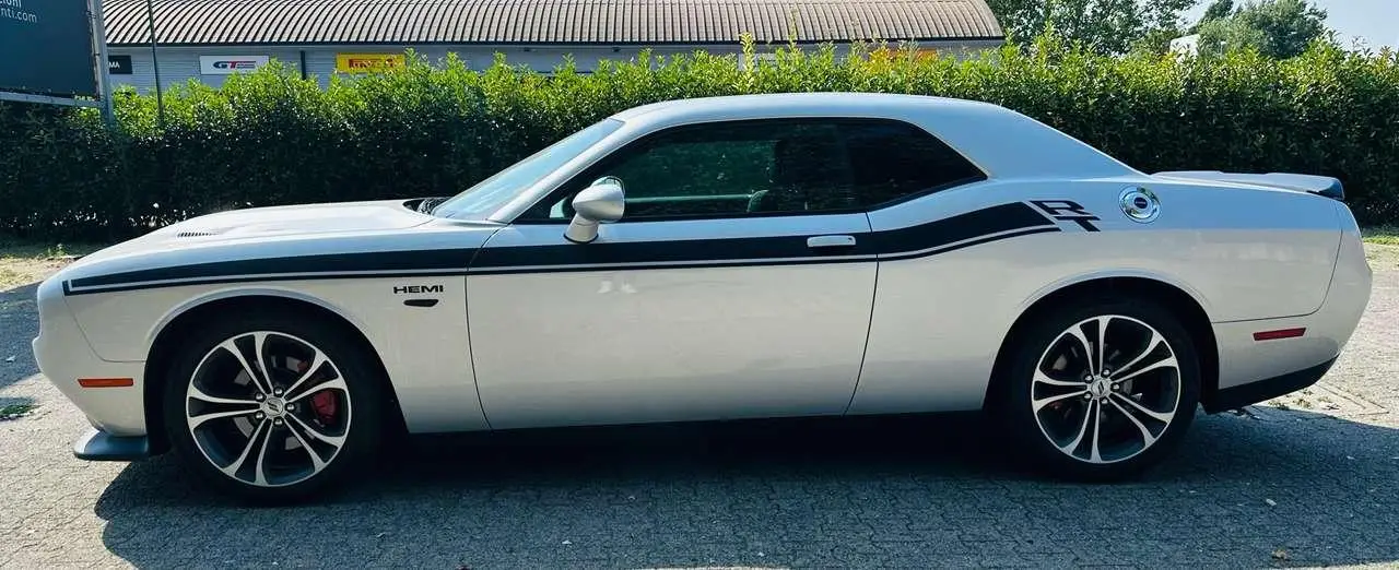 Photo 1 : Dodge Challenger 2020 Petrol