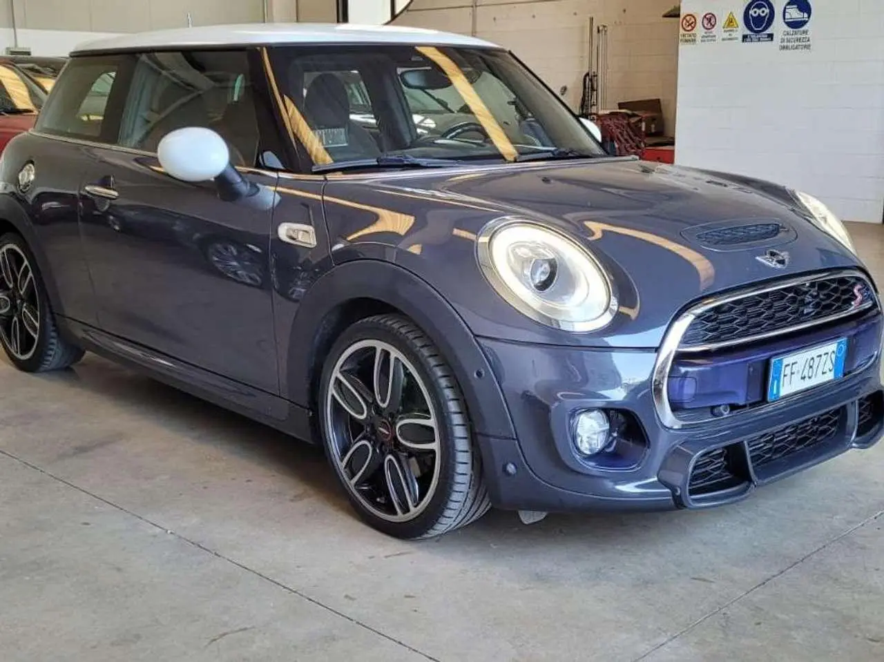 Photo 1 : Mini Cooper 2016 Petrol