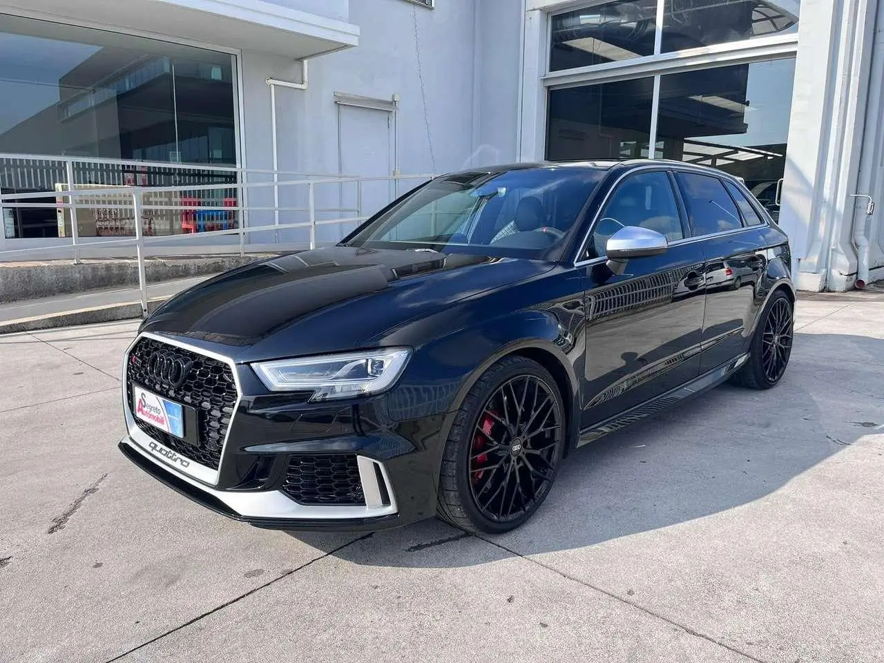 Photo 1 : Audi Rs3 2018 Essence