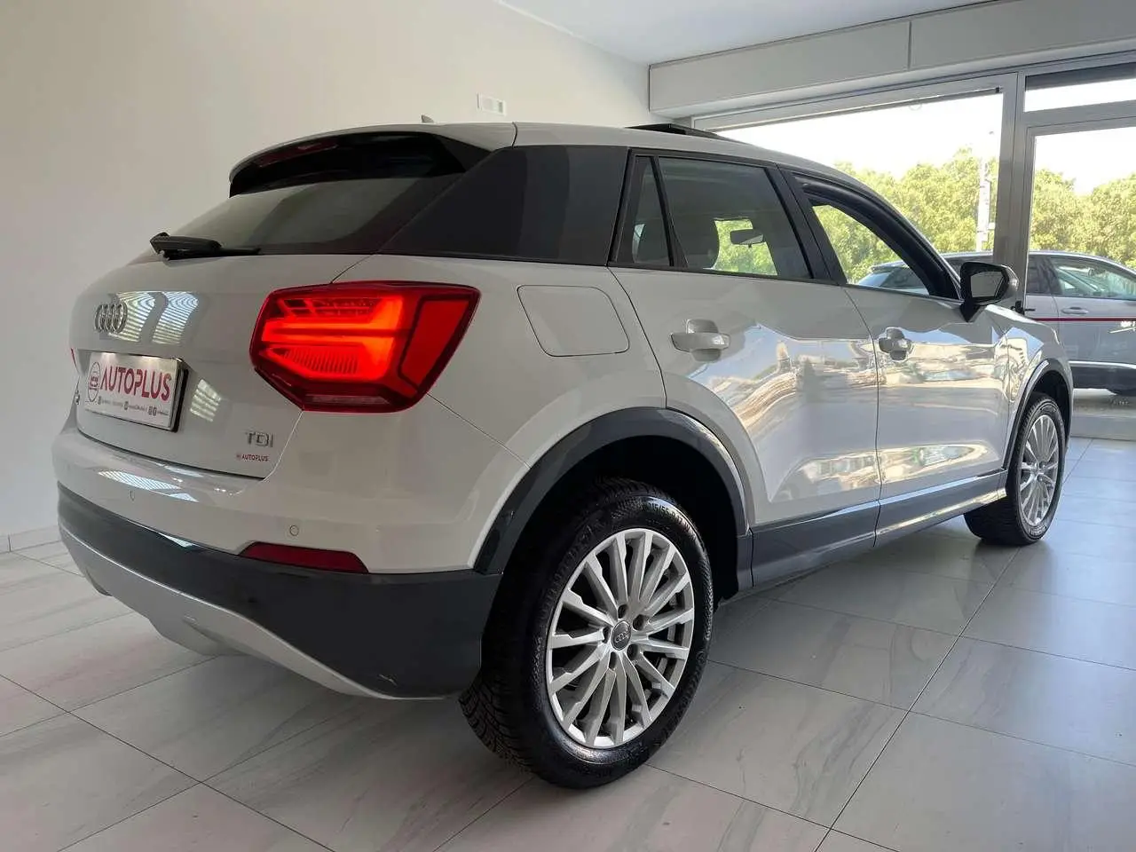 Photo 1 : Audi Q2 2017 Diesel