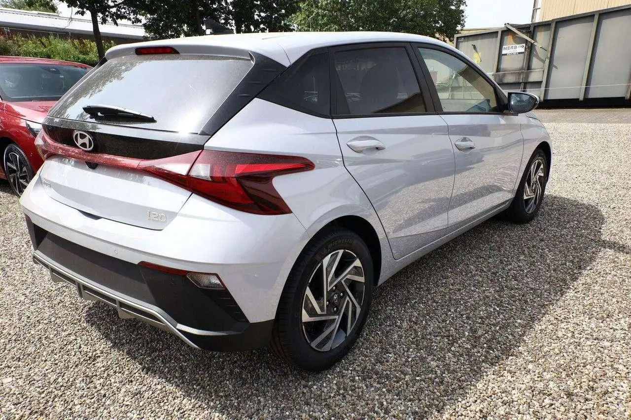 Photo 1 : Hyundai I20 2024 Petrol