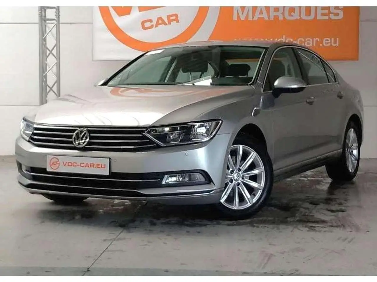 Photo 1 : Volkswagen Passat 2017 Essence