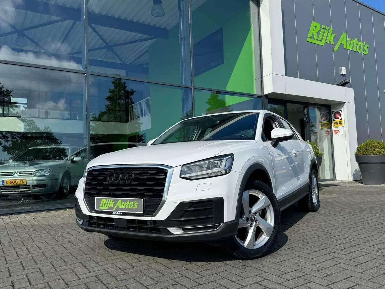 Photo 1 : Audi Q2 2017 Petrol