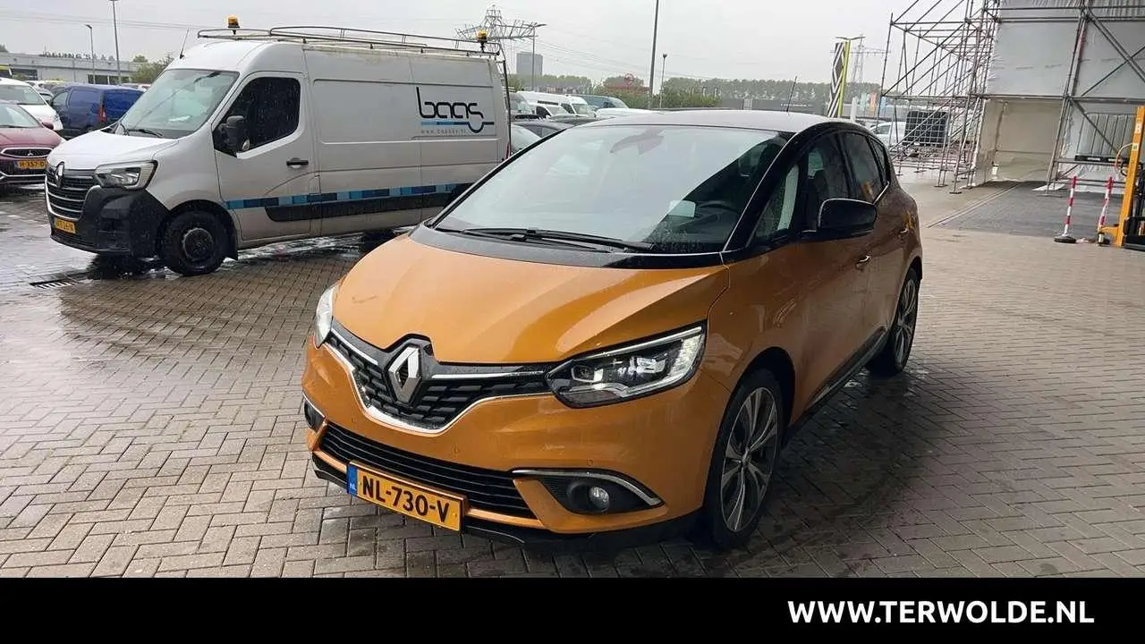 Photo 1 : Renault Scenic 2017 Essence