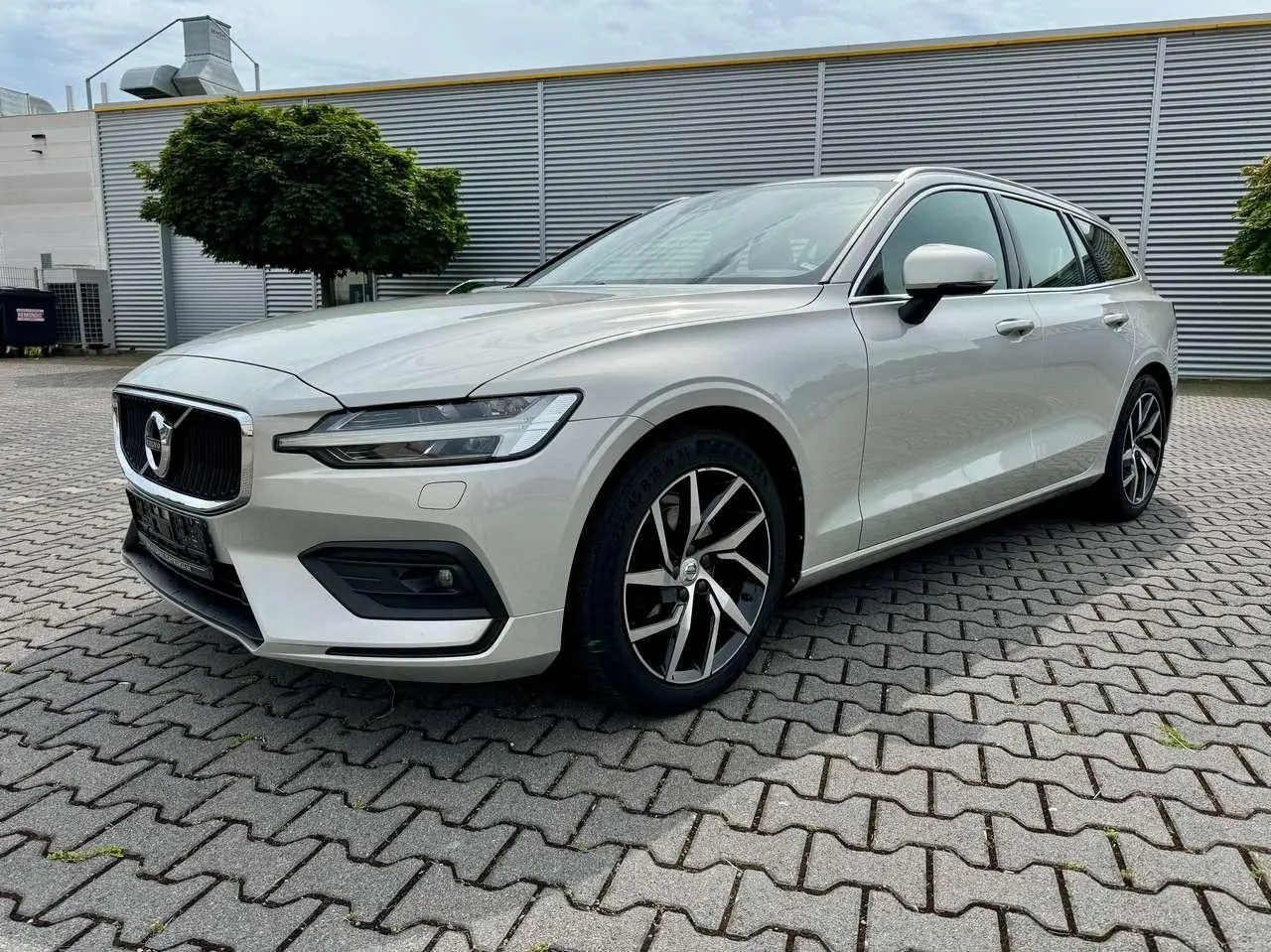 Photo 1 : Volvo V60 2019 Diesel