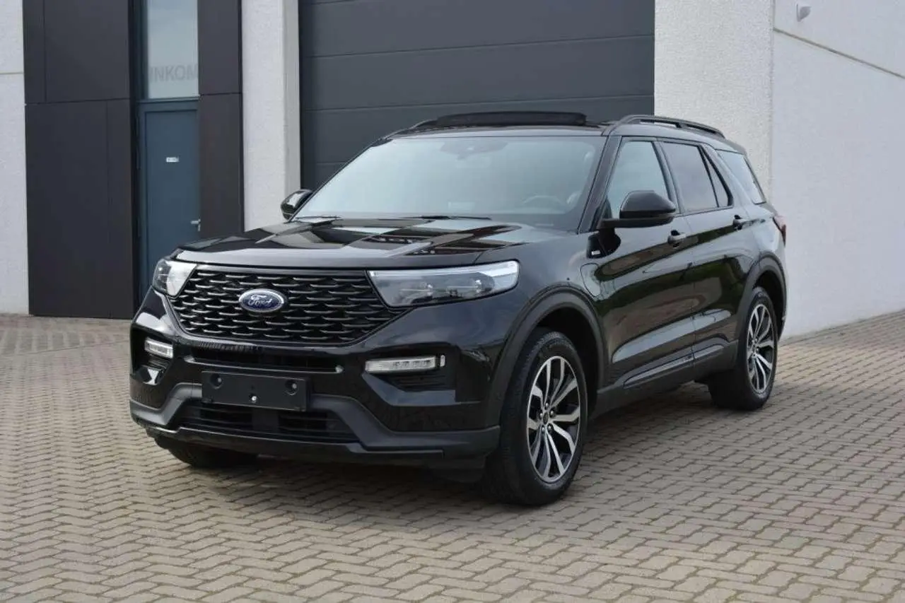 Photo 1 : Ford Explorer 2021 Hybrid