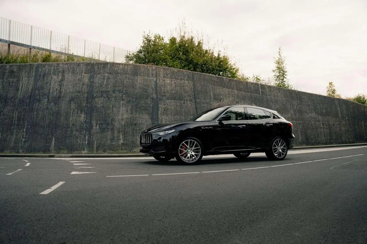 Photo 1 : Maserati Levante 2016 Essence