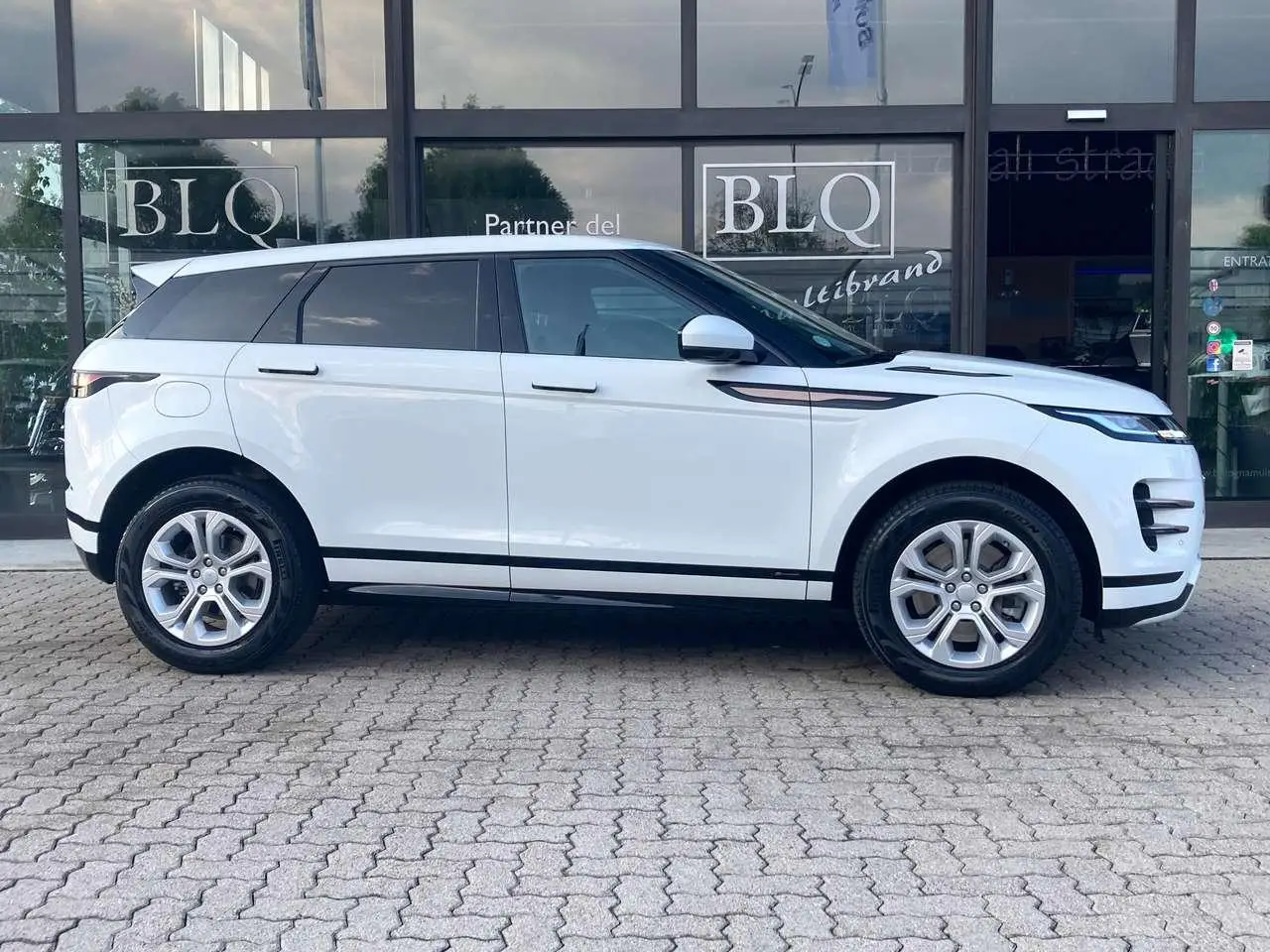 Photo 1 : Land Rover Range Rover Evoque 2020 Hybrid