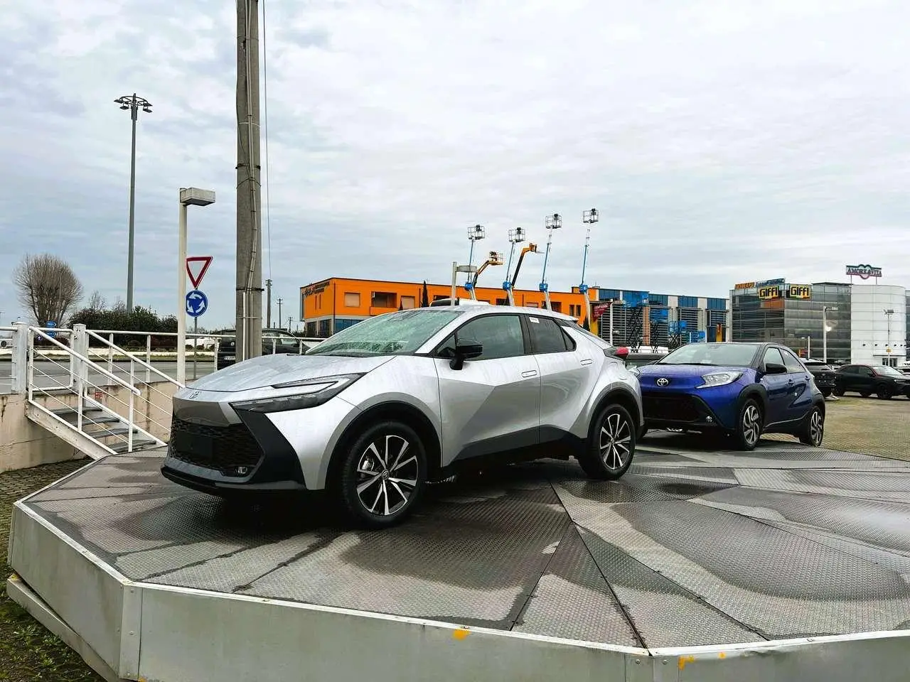 Photo 1 : Toyota C-hr 2024 Hybride