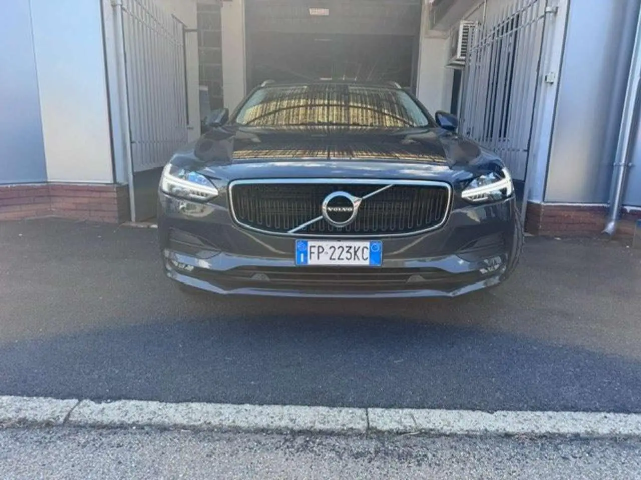 Photo 1 : Volvo V90 2018 Diesel