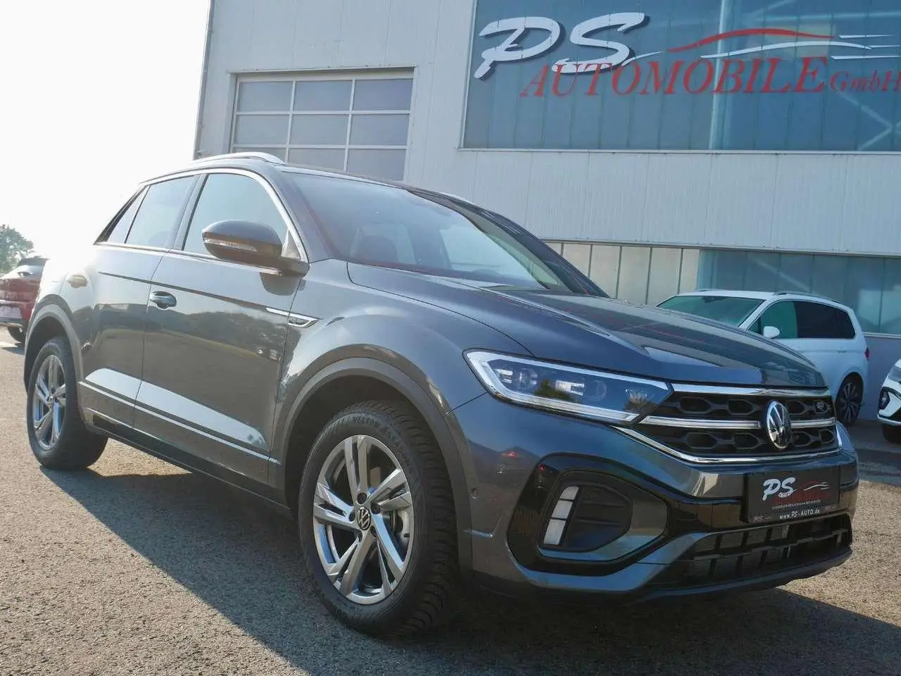 Photo 1 : Volkswagen T-roc 2024 Petrol