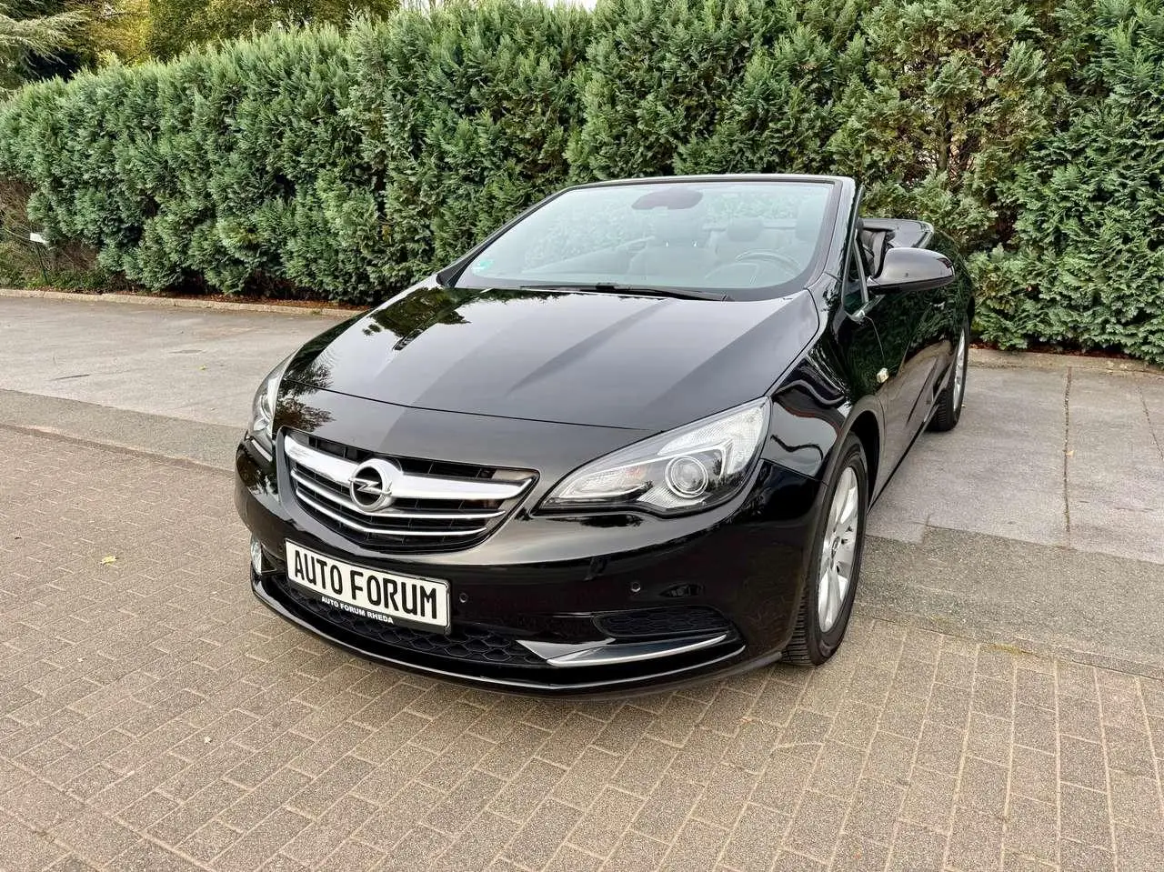 Photo 1 : Opel Cascada 2017 Petrol